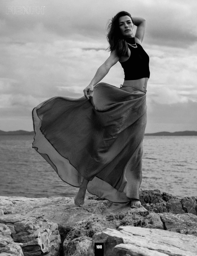 edito Fienfh magazine fashion photography in black and white